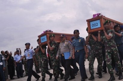 Badan Pesawat Air Asia Ditemukan Terbalik 30 Meter di Dasar Laut