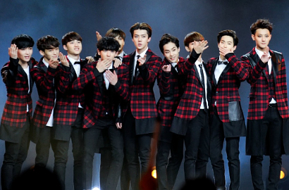 Berpikir Jadi Tinkerbell, Fans Rayakan 1000 Hari Debut EXO
