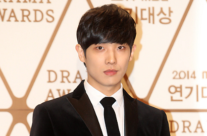 Keluar dari MBLAQ, Lee Joon Gabung Agensi Lee Se Young