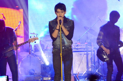 So Sweet, Prilly Bikin Suprise di Mini Konser Aliando