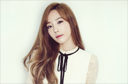 Foto Bareng, Netter Duga Tae Yeon SNSD Gandeng Rhymer di Debut Solo