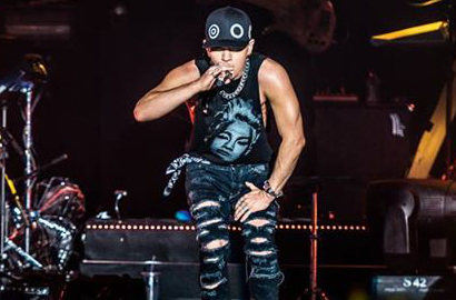 Taeyang Bikin Ribuan Fans Histeris di Konser Beijing