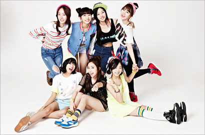 April, Girlband Debutan Baru DSP Media