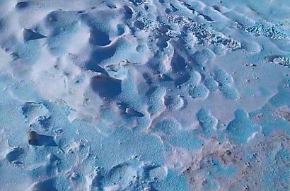 Misteri Salju Warna Biru Bikin Heboh Warga Rusia