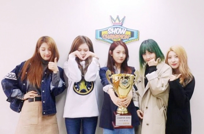 4minute Sabet Piala Pertama 'Crazy' di 'Show Champion'