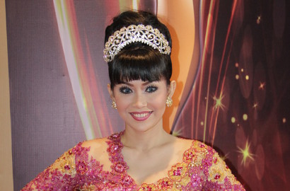 Ditanya Soal Gugat Cerai Suami, Ratna Listy Terus Mengelak