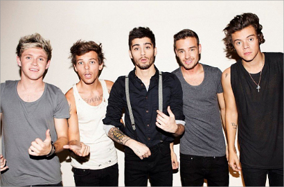 Directioners Heboh 'Serbu' Band Pengiring One Direction di Mall