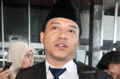 Anang Hermansyah Tuai Kritik Usai Ketahuan Merokok di Ruang Sidang DPR