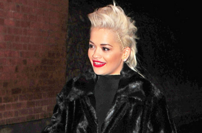 Pakai Baju Transparan, Payudara Rita Ora Tertangkap Kamera