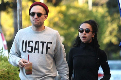 Robert Pattinson Bakal Nikahi FKA Twigs Tahun Ini?