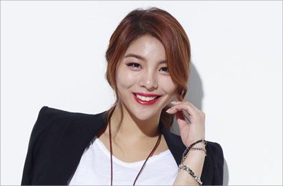 Sedang Liburan, Ailee Pamerkan Foto Berbikini di Instagram