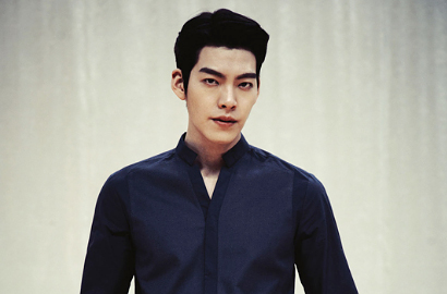 Kenang Tragedi Sewol, Kim Woo Bin Tulis Surat Mengharukan untuk Korban