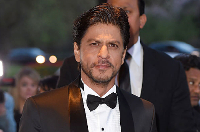 Shahrukh Khan Sabet Penghargaan Bergengsi di The Asian Awards 2015