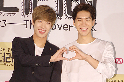 Fans Heboh Foto Takuya Cross Gene-Lee Jae Joon Akan Ciuman di 'The Lover'