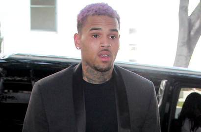 Merasa Istri, Wanita Masuk Rumah dan Telanjang di Ranjang Chris Brown