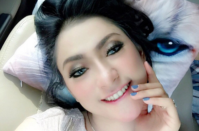 Foto Selfie Terbaru Amel Alvi Diduga AA Banjir Kecaman