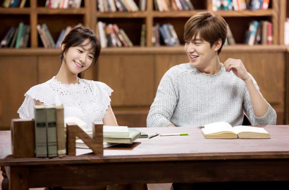 Bikin Gemes, Lee Min Ho PDKT ke Yoona di Web Drama 'Summer Love'