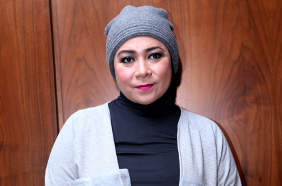 Melly Goeslaw Klarifikasi Hijab Nyentriknya Yang Heboh