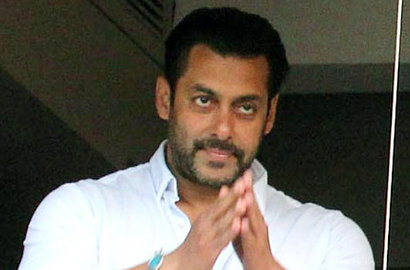 Salman Khan Tempuh Perjalanan Jauh Demi Hadiri Resepsi Adiknya