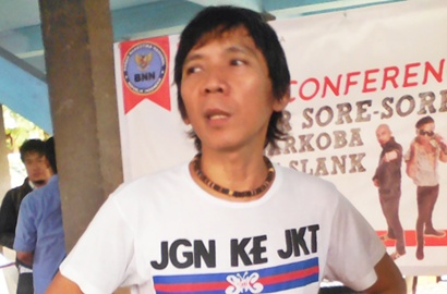 Bimbim Slank Sindir Pendatang dengan Baju 'JGN ke JKT'
