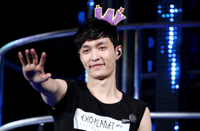 EXO-L Sedih Dengar Lay Minta Fans EXO Tak Membencinya