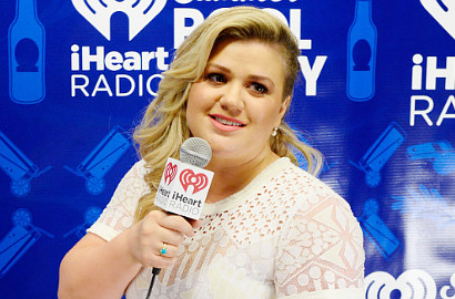 Sempat Tulis Lagu untuk 1D, Kelly Clarkson: Harry Styles Anak Baik