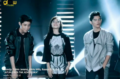 Aliando-Nikita Willy cs Ngedance di Video Klip 'Jatuh Cinta Tak Ada Logika'