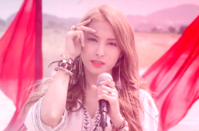 Gyuri Kara Jadi Anak Band di MV Kolaborasi 'The Little Prince'