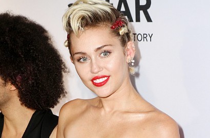 Super Polos dan Cantik, Inilah Pose Eksklusif Miley Cyrus Kecil