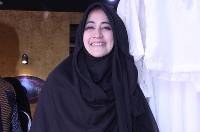 Ini Jawaban Umi Pipik Soal Saingi Butik Oki Setiana Dewi