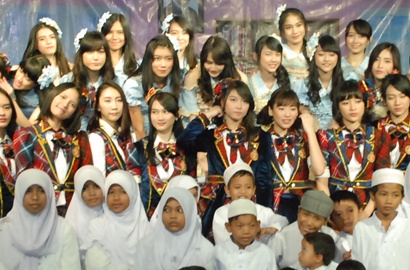 JKT48 Gelar Charity Tahunan, Melody cs Antusias Hibur Anak-Anak Panti