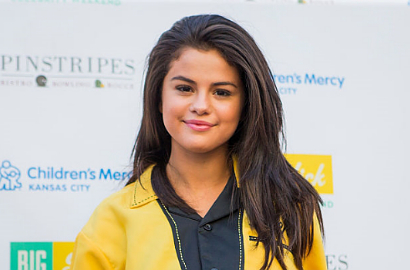 Selena Gomez Merasa Tumbuh Dewasa Terlalu Dini