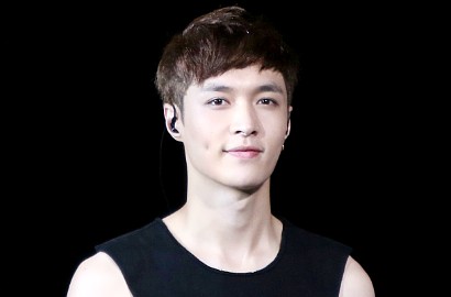 Selfie Gigit Bibir, Lay EXO Sukses Bikin EXO-L Meleleh