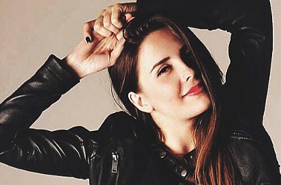 Selin Sezgin 'Melek' Elif Pamer Kado dari Fans Indonesia