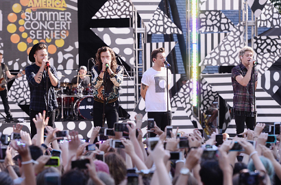 One Direction Perdana Bawakan 'Drag Me Down' di 'Good Morning America'