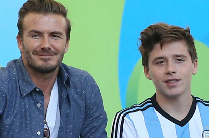 So Sweet, David dan Brooklyn Beckham Unggah Foto Ciuman