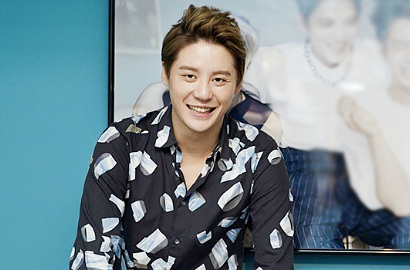 Sasaeng Sebarkan Foto Junsu JYJ dengan Cewek yang Diduga Pacarnya