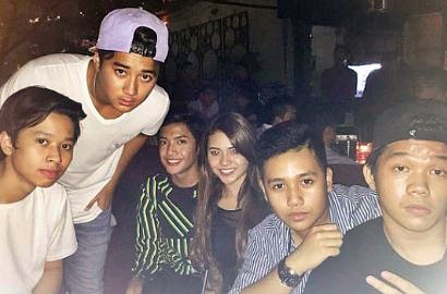 Aurel Hermansyah Pamer Dugem Bareng Para Pria?