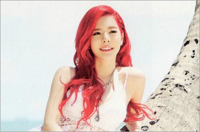 Wah, Sunny SNSD Ternyata Doyan Koleksi Zombie dan Monster