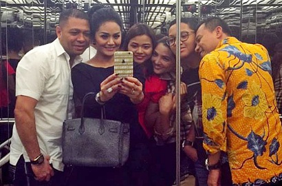 'Damai' dengan Aurel, Krisdayanti Hadiahi Goody Bag untuk Putri Ashanty