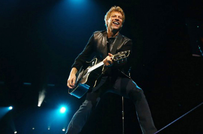 Fans Girang dan Tak Sabar Lihat Konser Bon Jovi di Jakarta Malam Ini