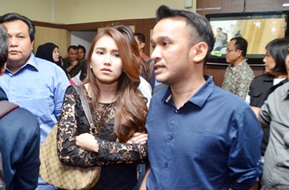 'Penjual Bayi' Ruben dan Ayu Ting Ting di Instagram Ternyata Gadis 19 Tahun