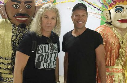 Bon Jovi Sukses Hibur 40 Ribu Penonton Lewat Konser di Stadion GBK