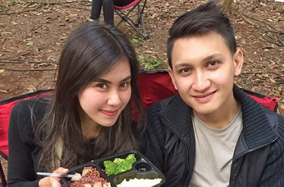 Santai dan Kasual, Inikah Foto 'Pre-Wedding' Syahnaz dan Juan Christian?