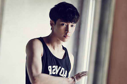 Rilis Buku Autobiografi, Lay EXO Pecahkan Rekor Pre-Order