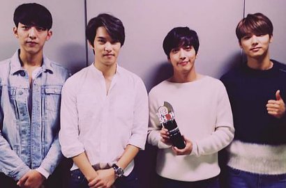 Tepis Isu Gagal, 'Cinderella' CN Blue Menangkan Trofi Pertama
