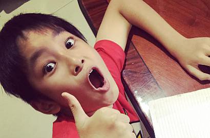 Wow, Azka Putra Deddy Corbuzier Dikawal Polisi Saat Berangkat Sekolah