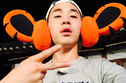 Pose Imut Bareng Seekor Anjing, Henry SuJU-M Takut Kalah Unyu?