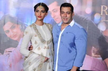 Salman Khan dan Sonam Kapoor Mesra Bak Suami Istri di Majalah Bazaar