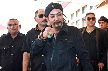 Diperiksa Polisi Berjam-jam, Limbad Bakal Jadi Tersangka?